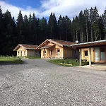 Dobringers Chalet-dorf Waroes Hermagor-Pressegger See