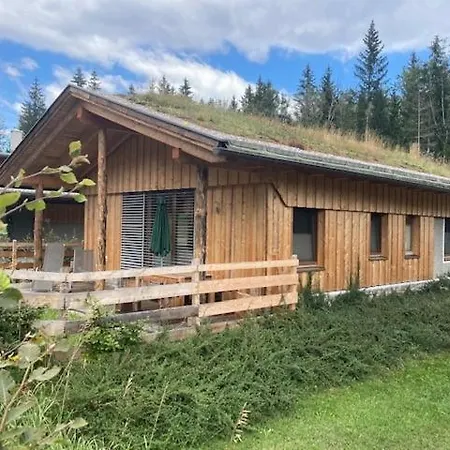 Dobringers Chalet-Dorf Waroes * Hermagor-Pressegger See