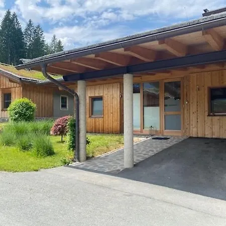 Feriehus Dobringers Chalet-dorf Waroes