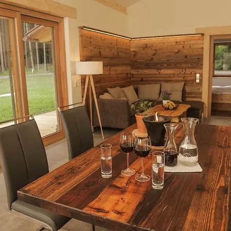 Dobringers Chalet-dorf Waroes Hermagor-Pressegger See