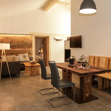 Dobringers Chalet-dorf Waroes * Hermagor-Pressegger See